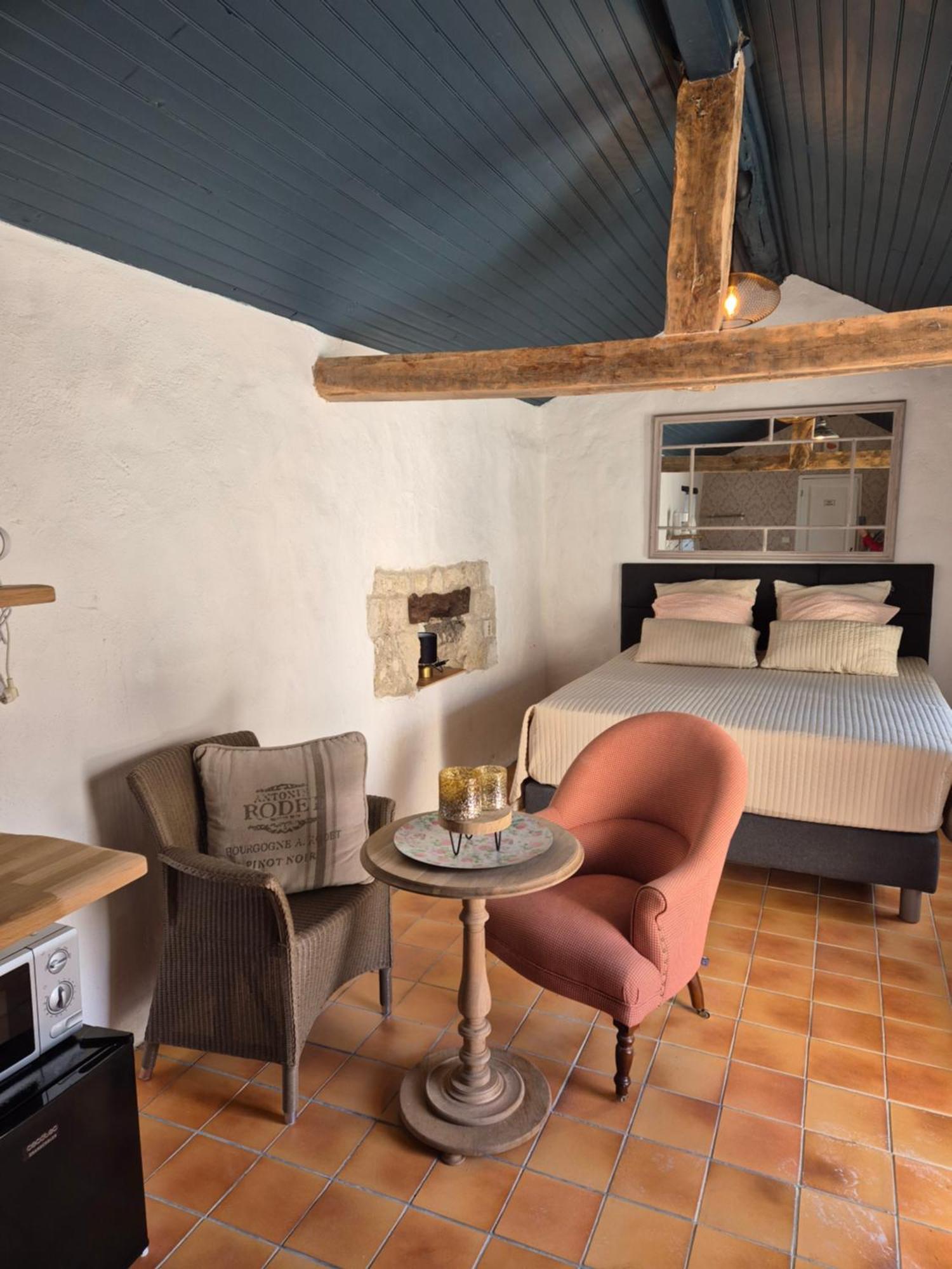 La Nouvelle Vie En Quercy Bed and Breakfast Montaigu-de-Quercy Exteriör bild