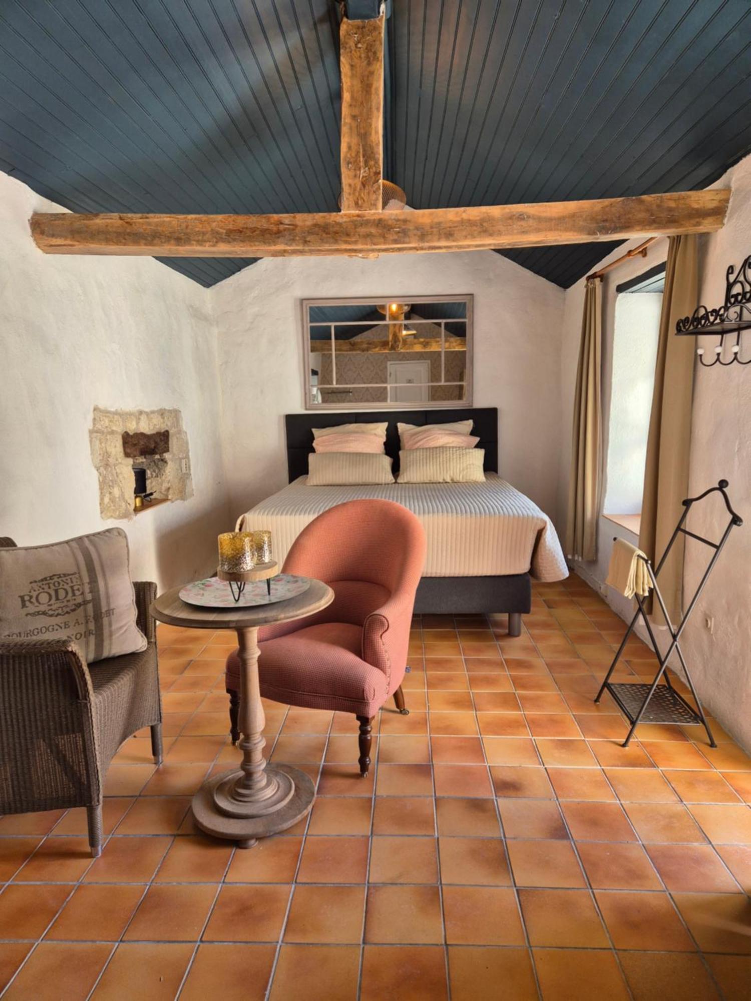 La Nouvelle Vie En Quercy Bed and Breakfast Montaigu-de-Quercy Exteriör bild